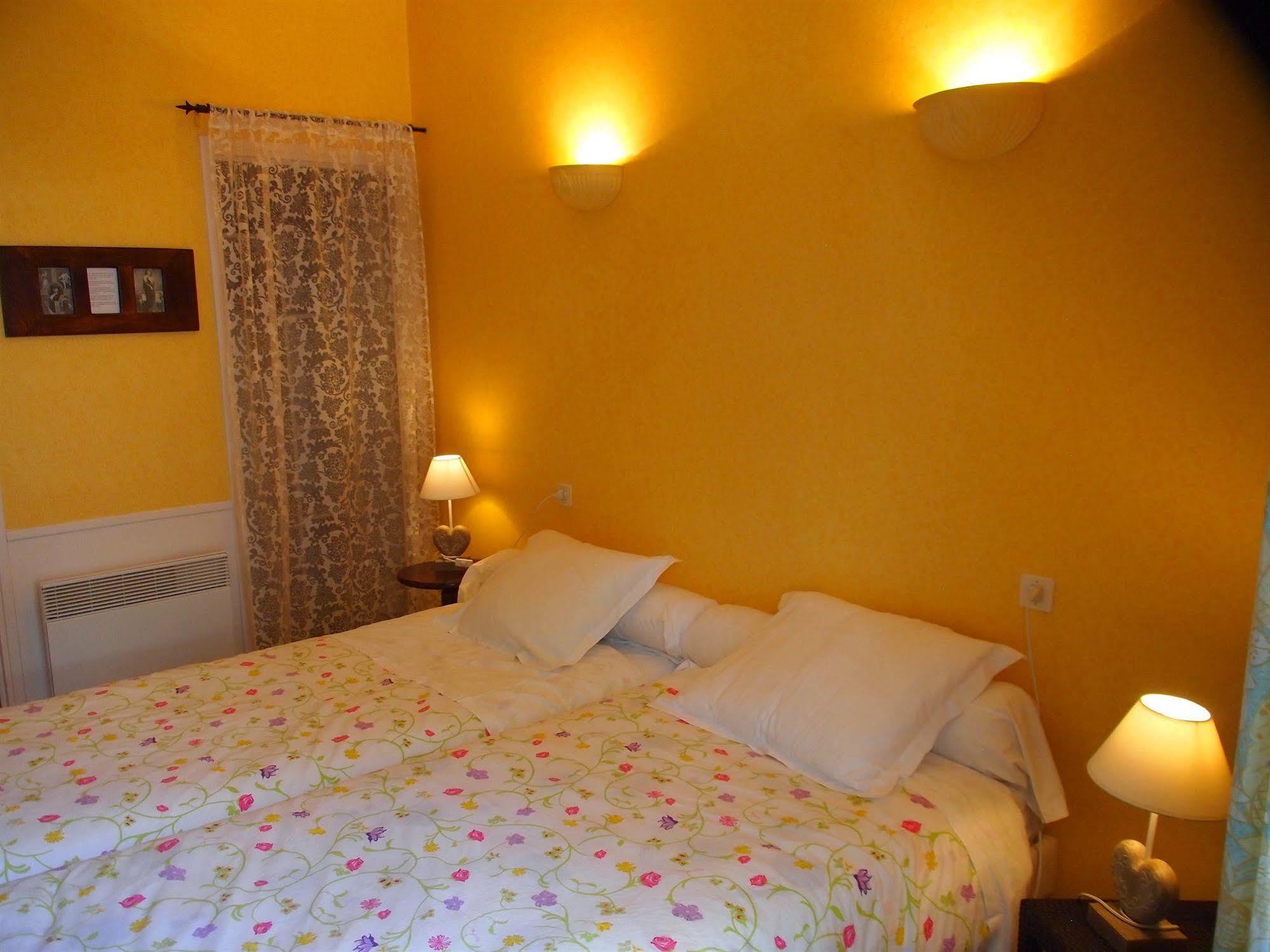 مييو Hotel Emma Calve المظهر الخارجي الصورة