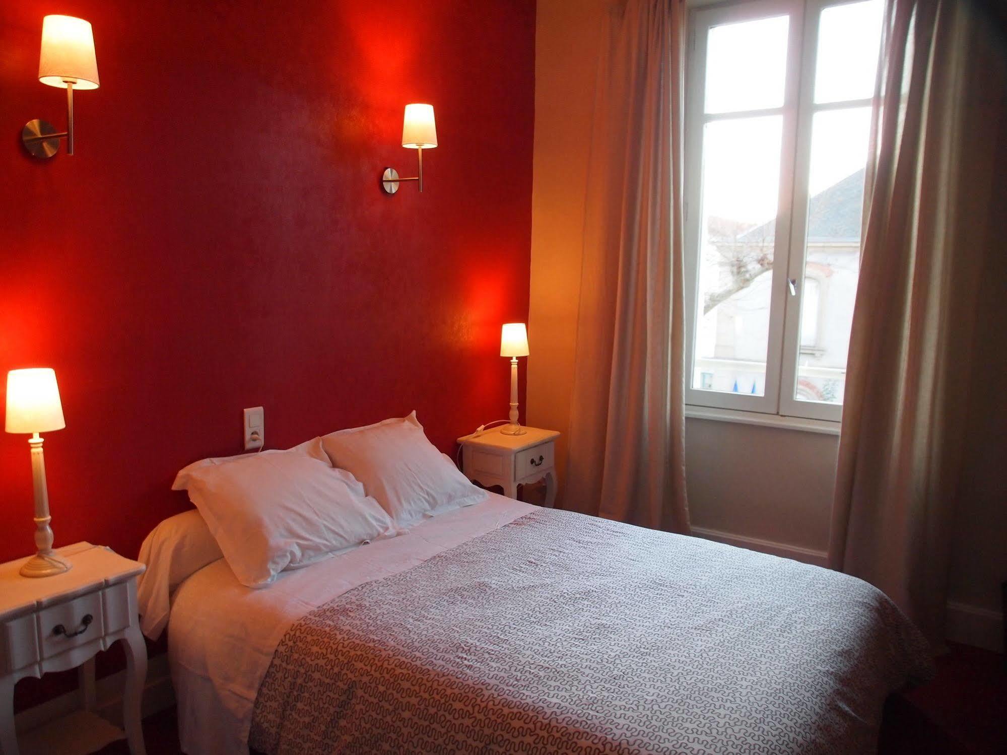 مييو Hotel Emma Calve المظهر الخارجي الصورة